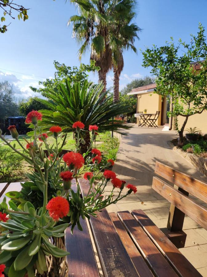 Casa Vacanze La Cuntintizza San Michele di Ganzaria Exterior foto