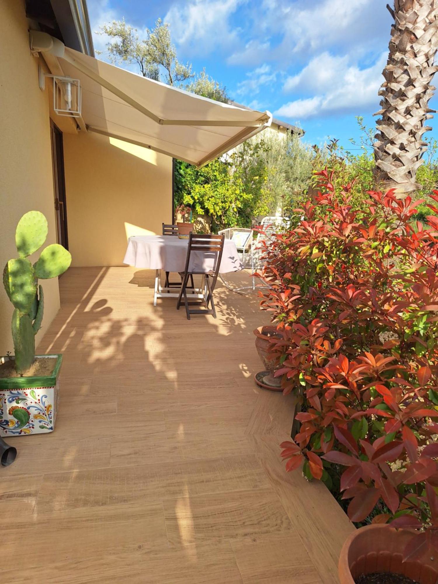 Casa Vacanze La Cuntintizza San Michele di Ganzaria Exterior foto